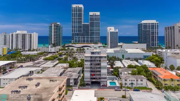 Miami Beach, FL 33141,6855 Abbott Ave  #201