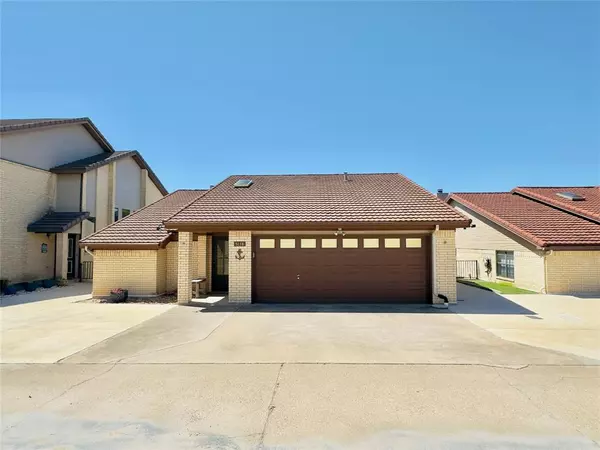 Granbury, TX 76049,5118 La Vista Court