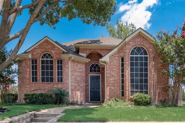 1028 Winchester Lane, Mesquite, TX 75181