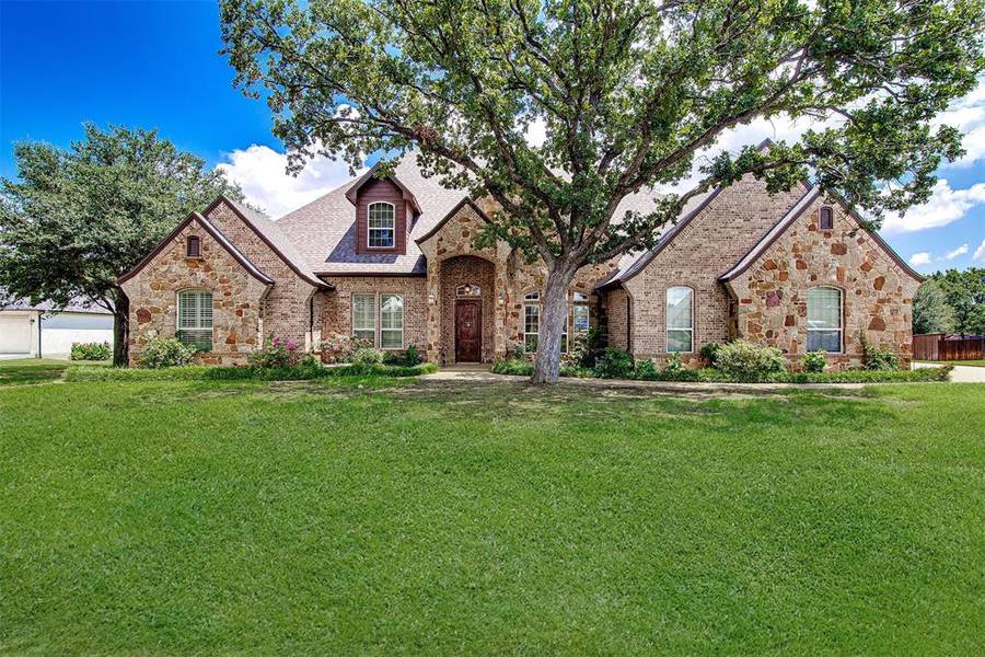 8108 Oakmont Drive, Burleson, TX 76028