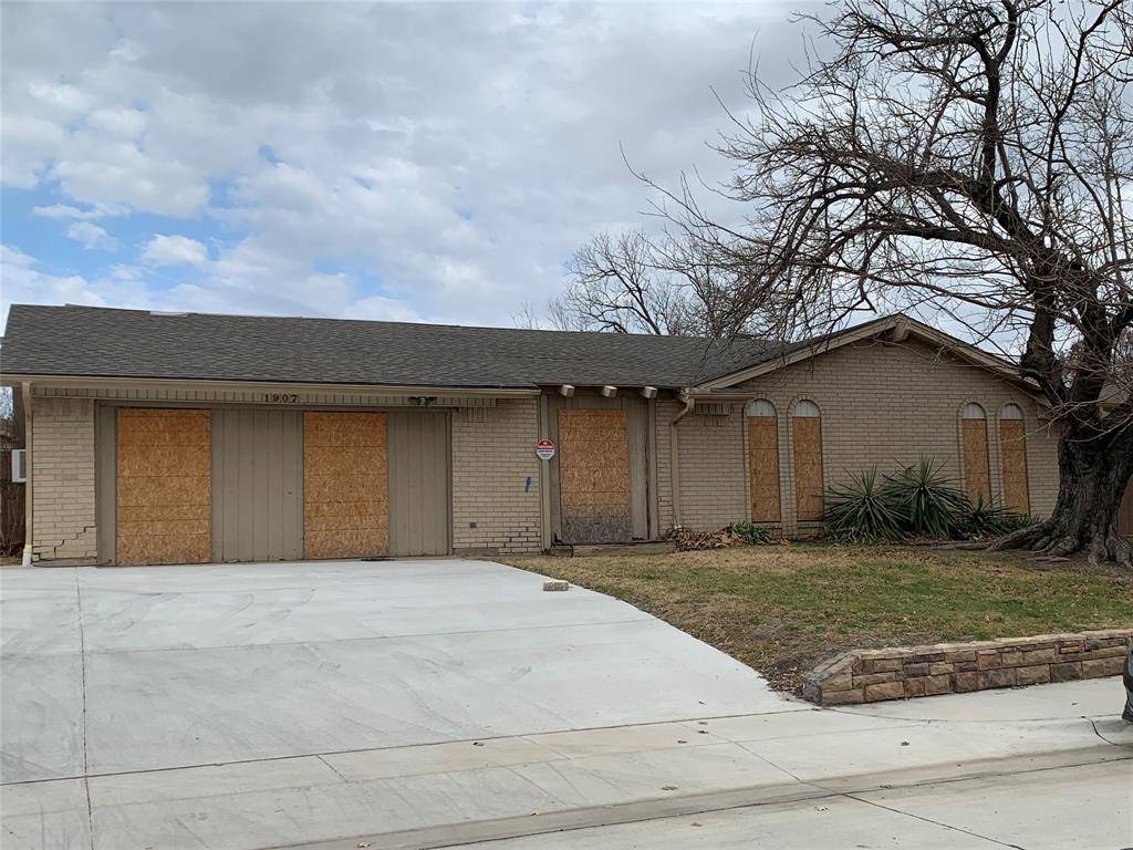 1907 Sunridge Road,  Carrollton,  TX 75006
