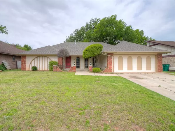 8721 Rolling Green Avenue, Oklahoma City, OK 73132