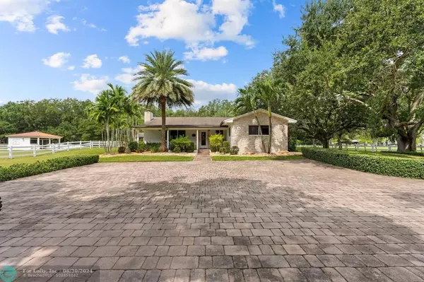 13800 SW 50TH MNR, Southwest Ranches, FL 33330