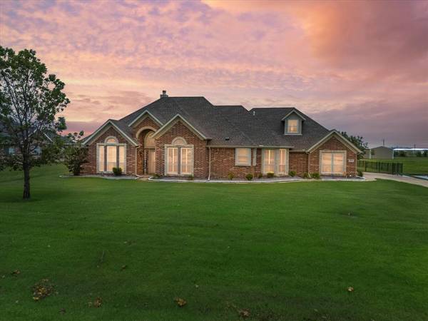 10166 Dennehy Drive, Talty, TX 75126