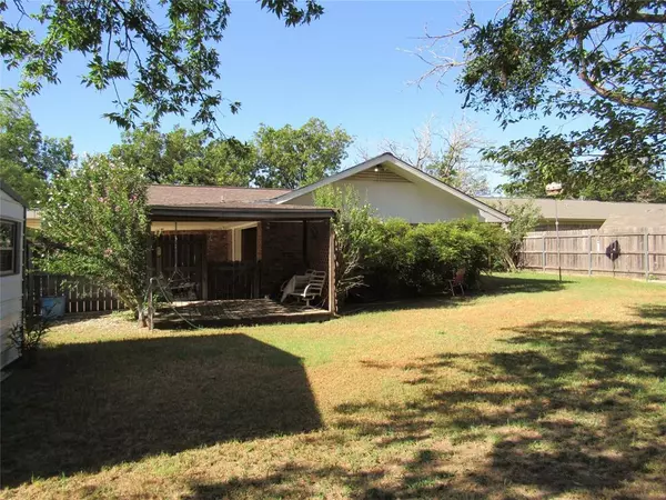 Bangs, TX 76823,404 Lisa Street