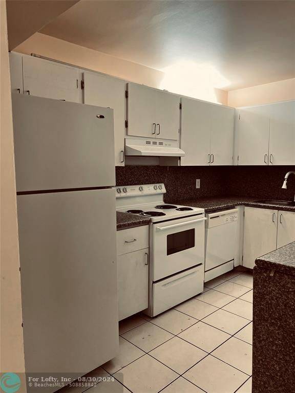 733 SE 1st Way  #303,  Deerfield Beach,  FL 33441