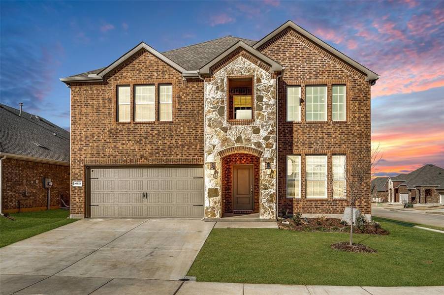 10621 Plumlee Lane, Aubrey, TX 76227