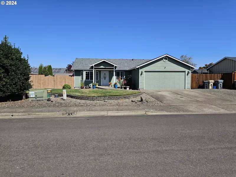 875 LADINO PL, Harrisburg, OR 97446