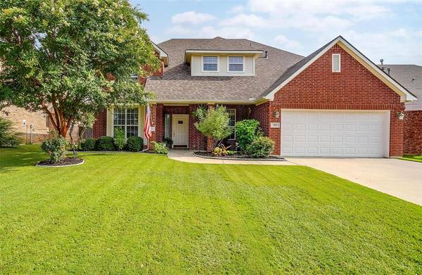 809 Huebner Way, Burleson, TX 76028