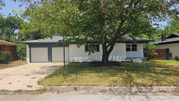 5221 Mcquade Street, Haltom City, TX 76117