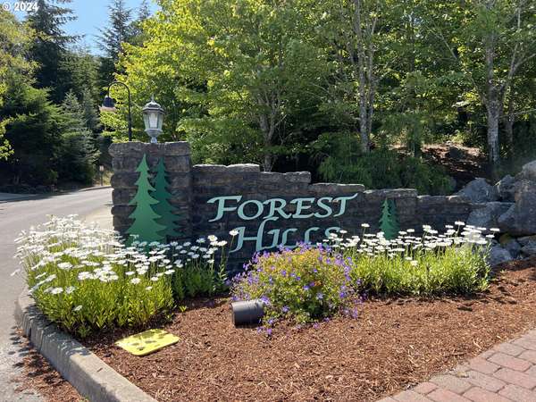 Coos Bay, OR 97420,2237 FOREST HILLS DR #11