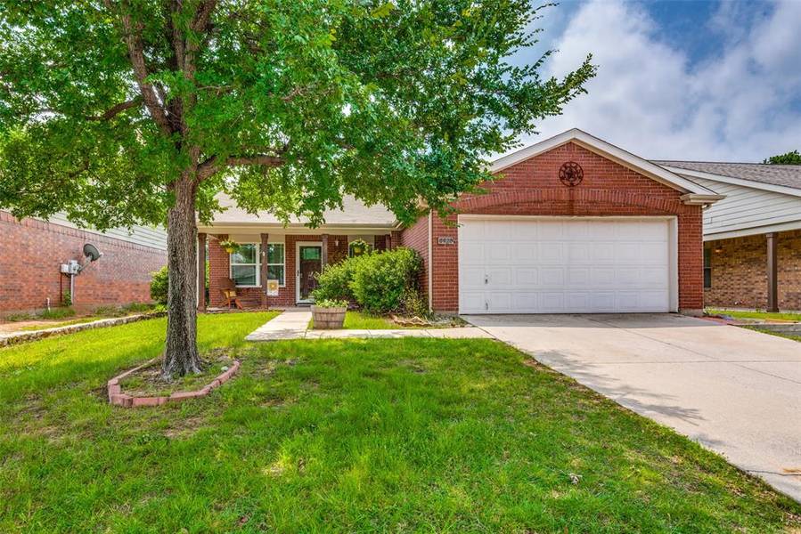 8920 Tumbleweed Drive, Cross Roads, TX 76227