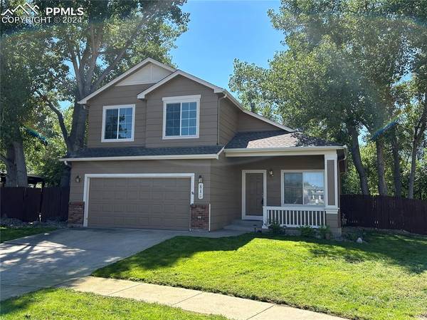 815 Riverview LN, Colorado Springs, CO 80916