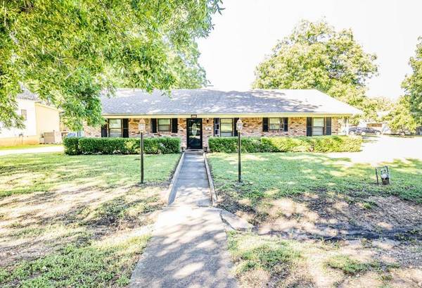 407 N Maple Avenue,  Hubbard,  TX 76648