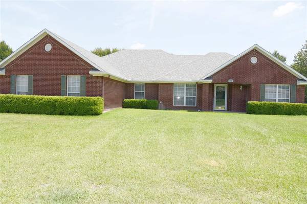 372 Trailridge Circle, Corsicana, TX 75110