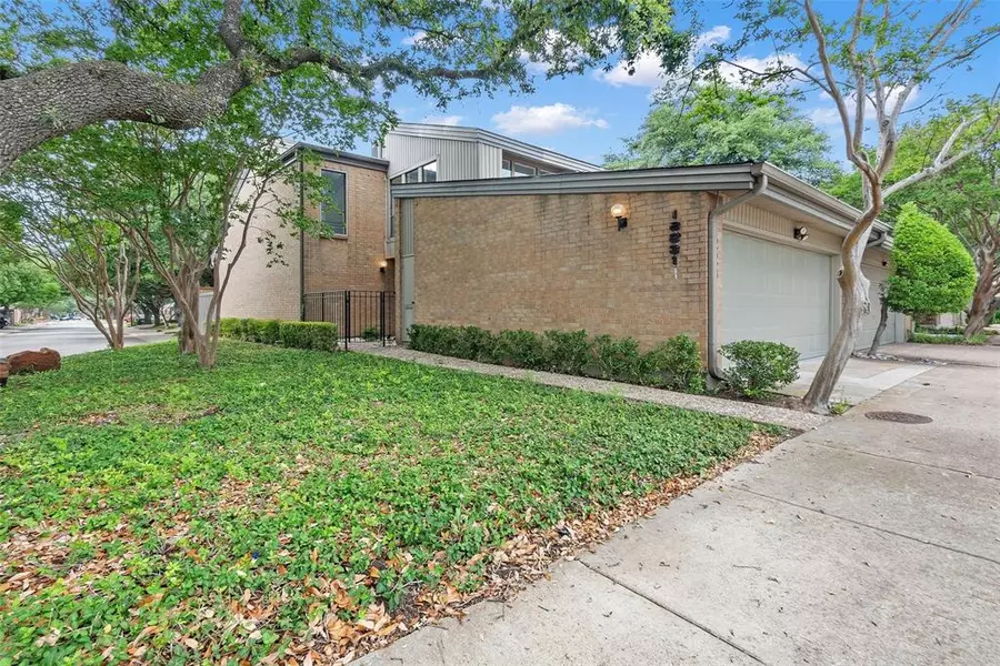 12231 Montego Plaza, Dallas, TX 75230