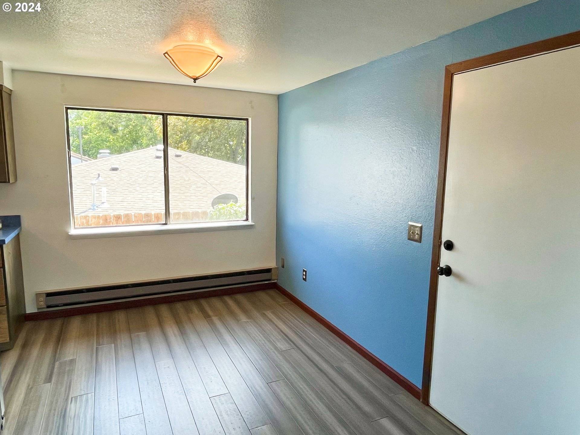 Roseburg, OR 97470,711 MEADOW AVE