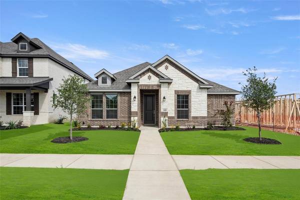 320 Pasture Drive, Midlothian, TX 76065