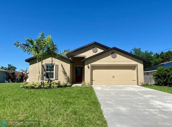 1120 SW Khan Dr, Port St Lucie, FL 34953