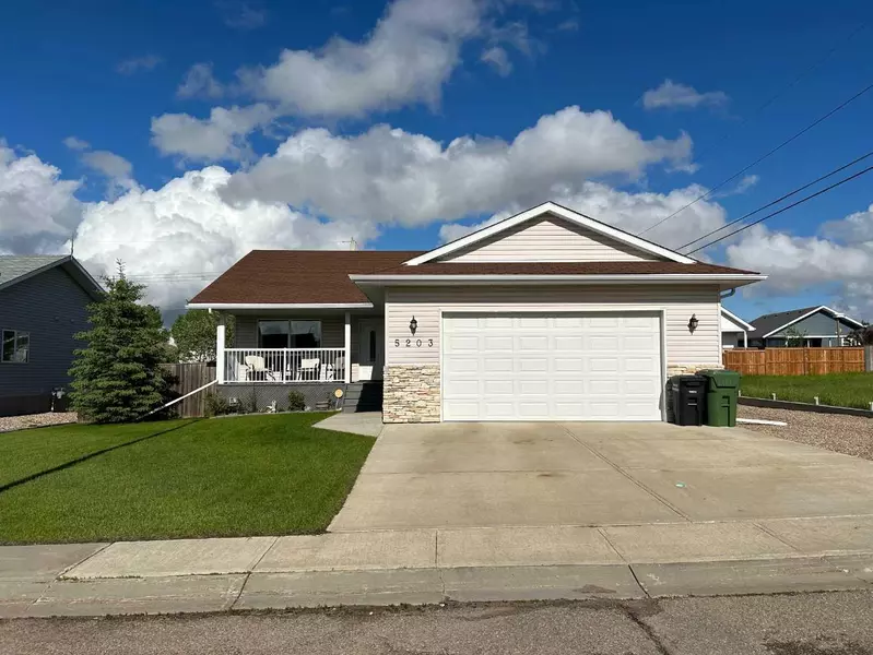 5203 64 ST, Vermilion, AB T9X 1X5