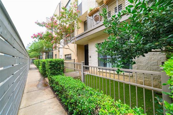 4140 Newton Avenue #14,  Dallas,  TX 75219