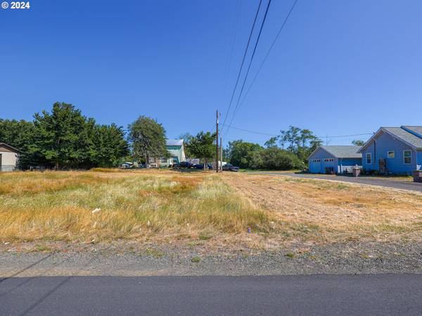 Warrenton, OR 97146,165 SE 2ND ST SE #Lot B