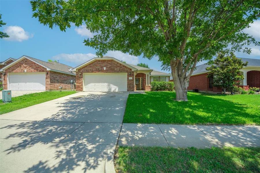 3929 Diamond Ridge Drive, Fort Worth, TX 76244