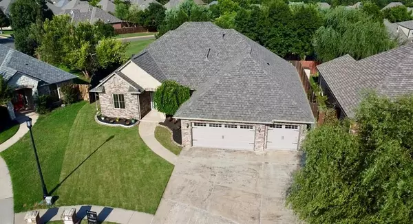 4340 Gallant Fox Drive, Edmond, OK 73025