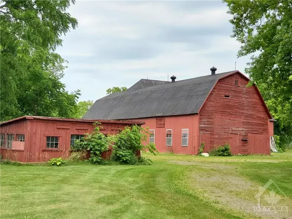 Brockville, ON K6V 5T5,5612 KAVANAGH RD