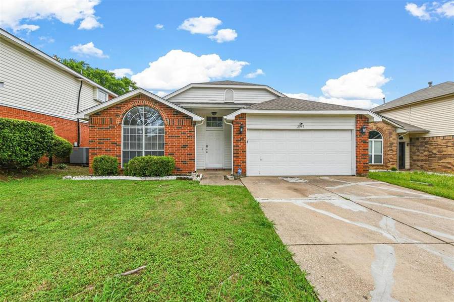 2947 Chanute Drive, Grand Prairie, TX 75052