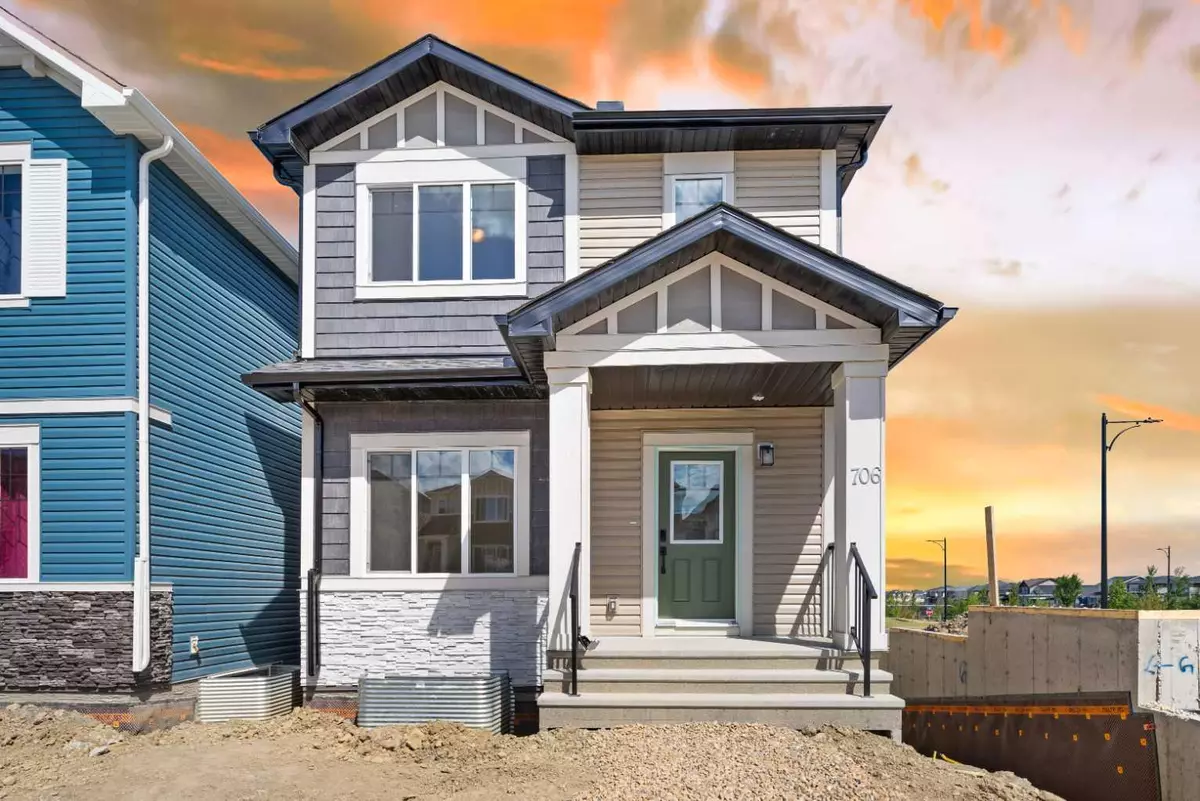 Airdrie, AB T4B 5M4,706 Bayview HL SW