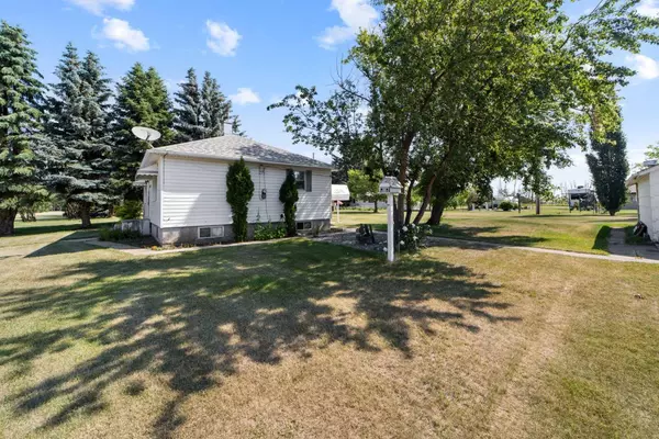 Strome, AB T0B4H0,5107 47 ST