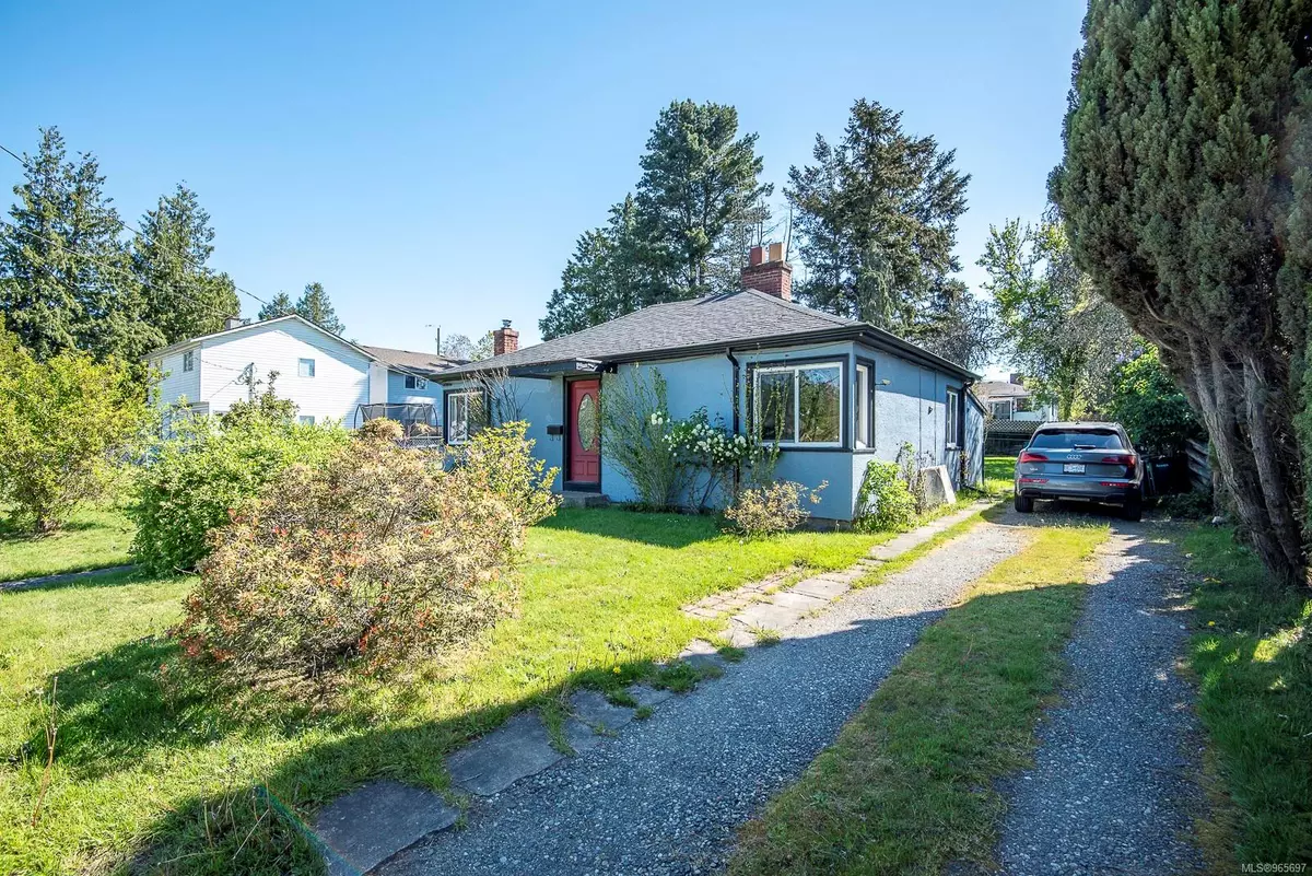 Saanich, BC V8P 5H2,3337 Shelbourne St