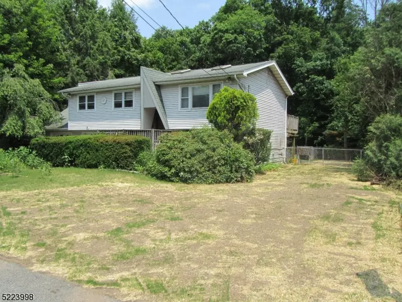 6 Ricker Rd, West Milford Twp., NJ 07435