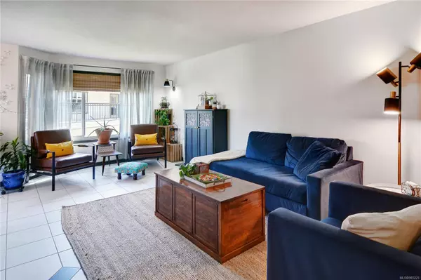 Nanaimo, BC V9R 2R5,320 Selby St #203