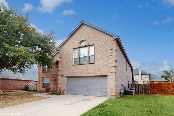 5449 Glen Canyon Road, Fort Worth, TX 76137