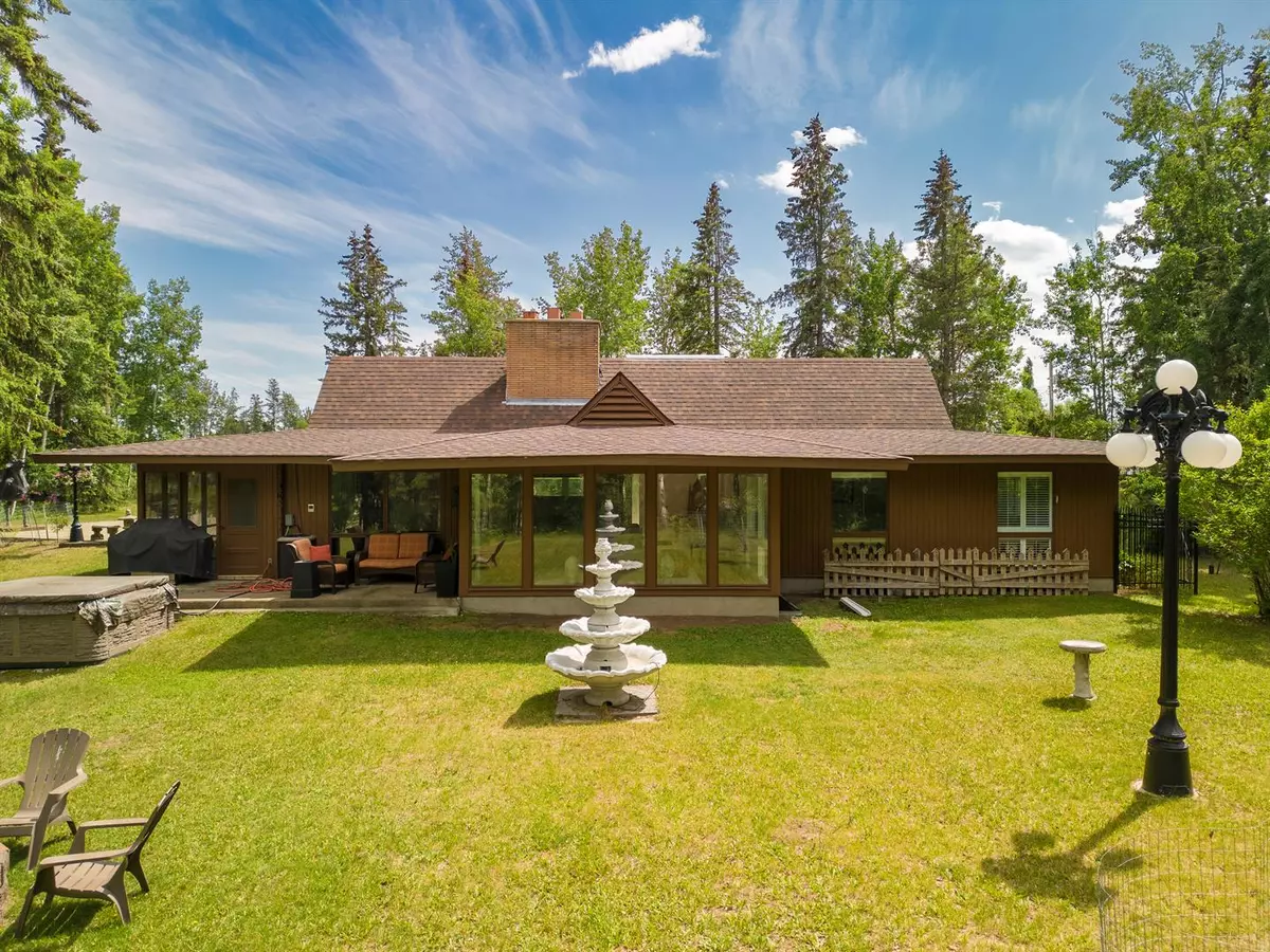 Whitecourt, AB T7S 1E1,4704 Sakwatamau DR