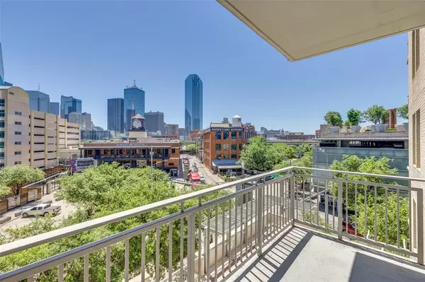 2323 N Houston Street #410,  Dallas,  TX 75219