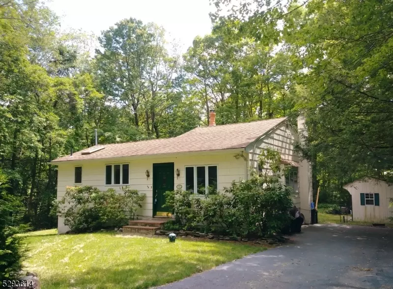 10 Bradley Ct, West Milford Twp., NJ 07421