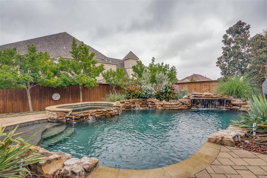 196 Springbrook Drive, Prosper, TX 75078