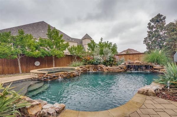 196 Springbrook Drive,  Prosper,  TX 75078