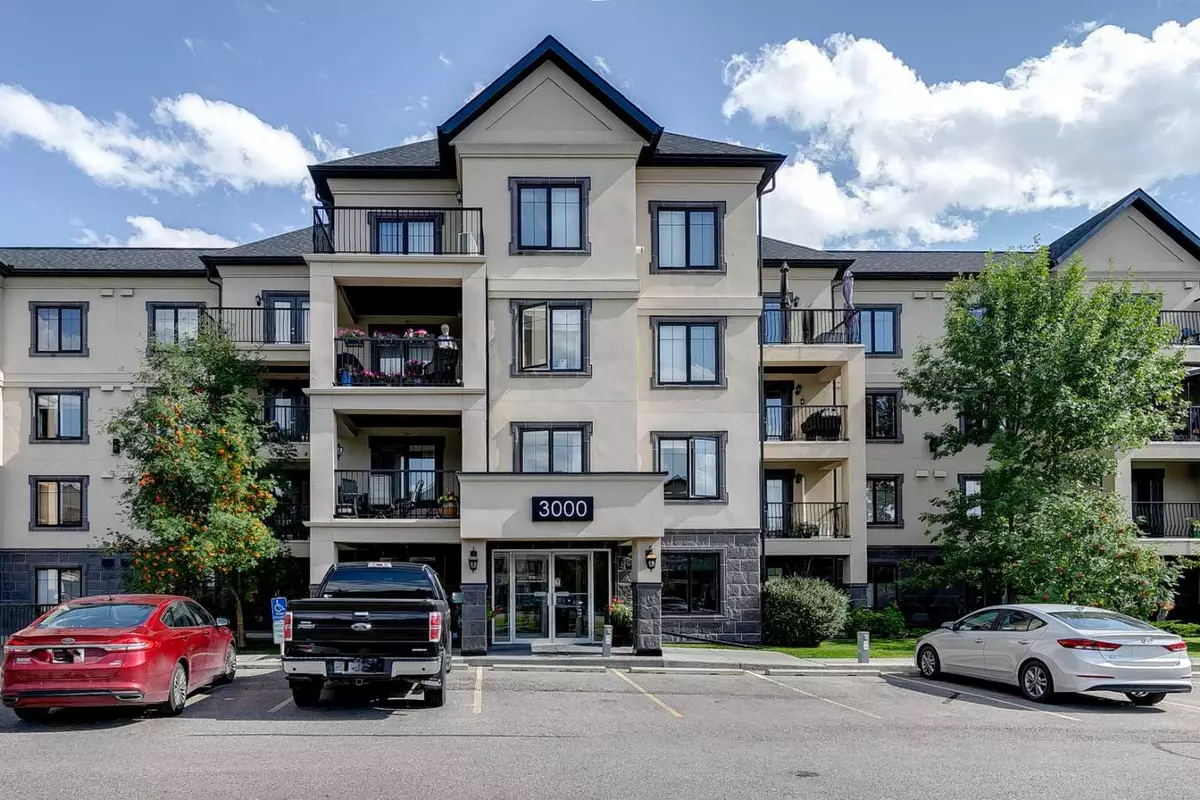 Calgary, AB T2Z1J4,310 Mckenzie Towne Gate SE #3204