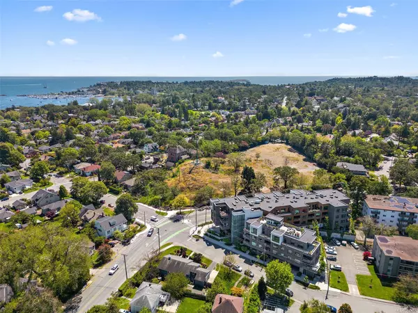 Oak Bay, BC V8R 2E2,2285 Bowker Ave #411