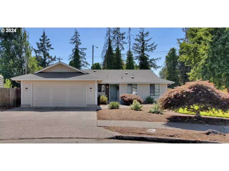 2137 ELYSIUM AVE, Eugene, OR 97401