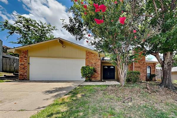 6606 Forestview Drive, Arlington, TX 76016