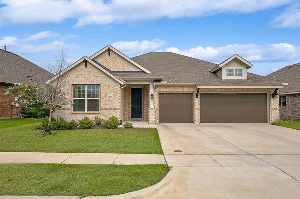 5408 High Pointe Drive, Haltom City, TX 76137