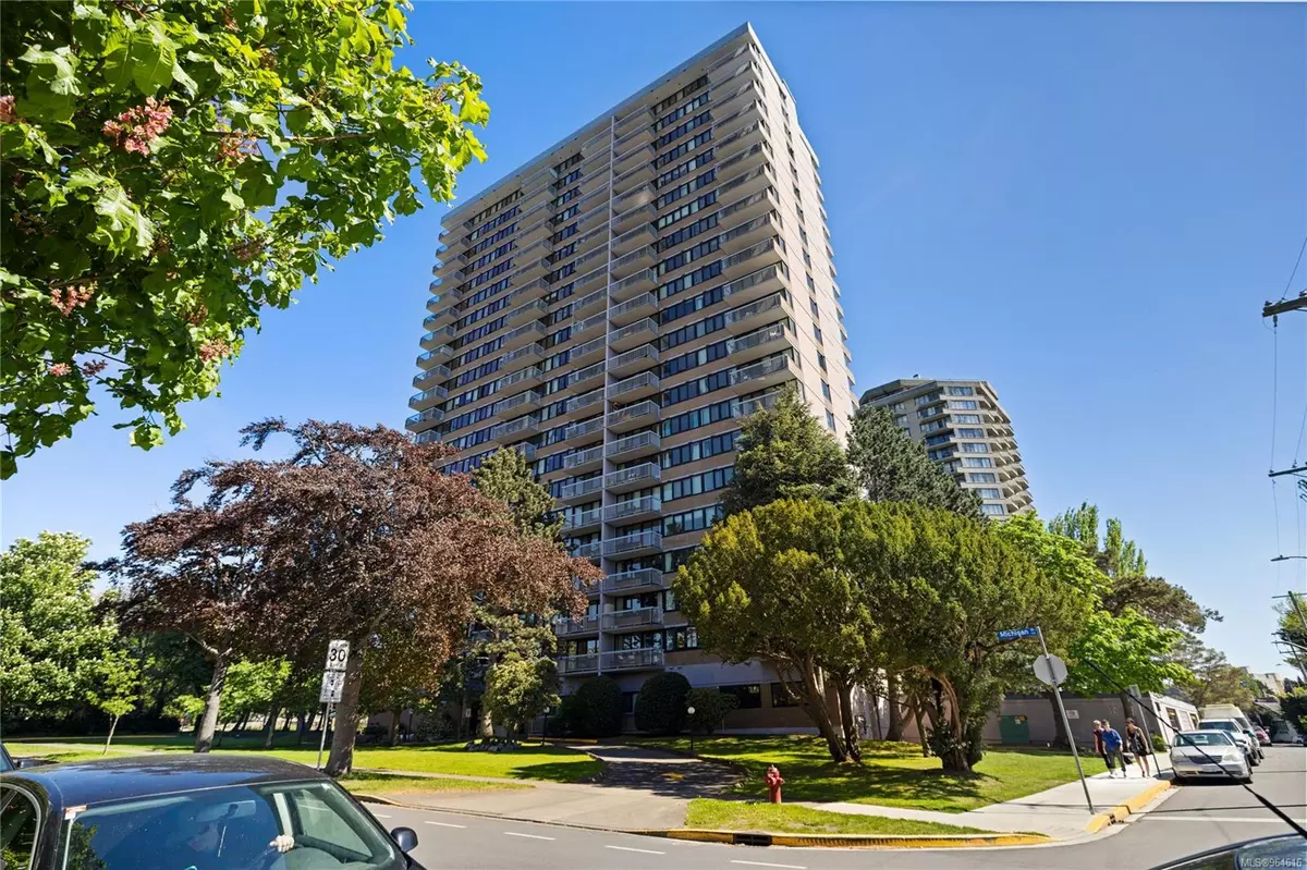 Victoria, BC V8T 5G2,647 Michigan St #607