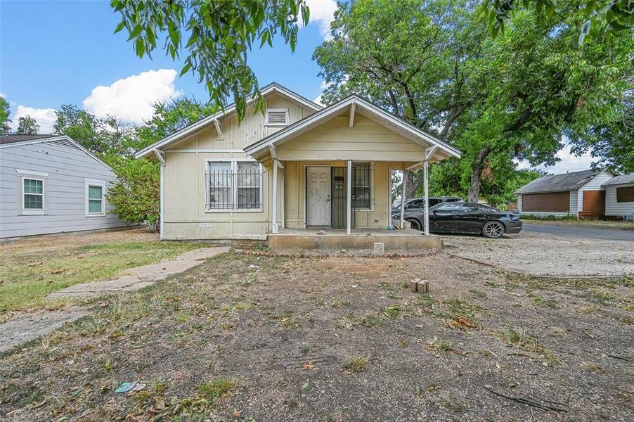 2330 Idaho Avenue, Dallas, TX 75216