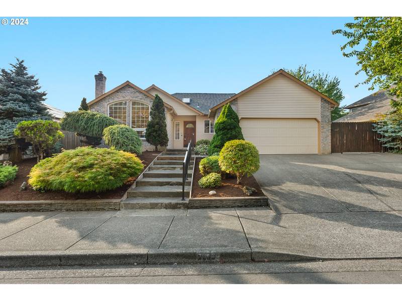 2296 NE ESTATE DR, Hillsboro, OR 97124