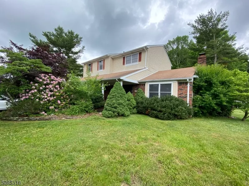 26 Alexandria Dr, Manalapan Twp., NJ 07726